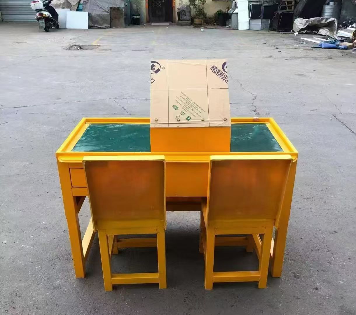 沧州防静电导通桌井下煤矿火工品发放桌：危险品流转的安全守护者